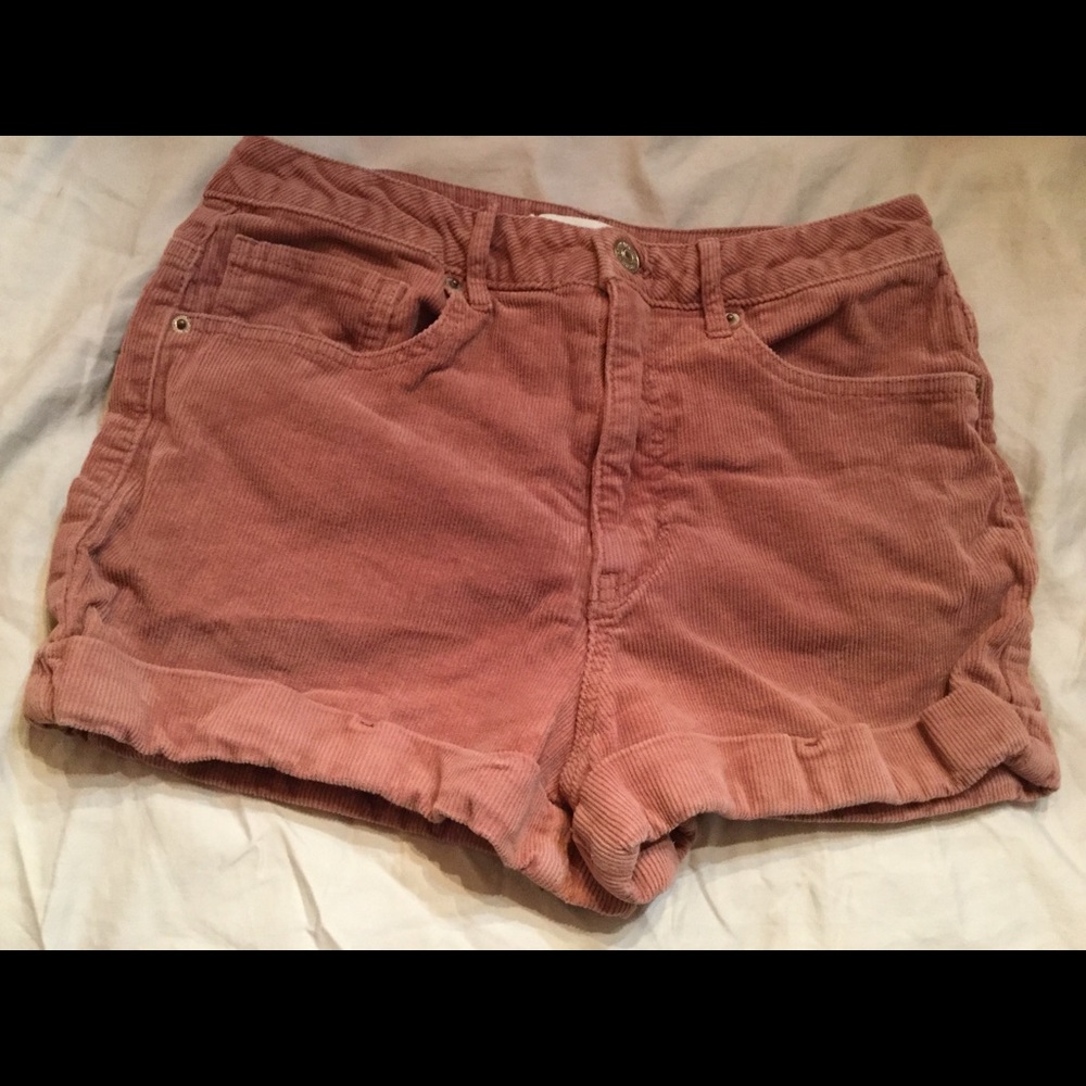 pink shorts
